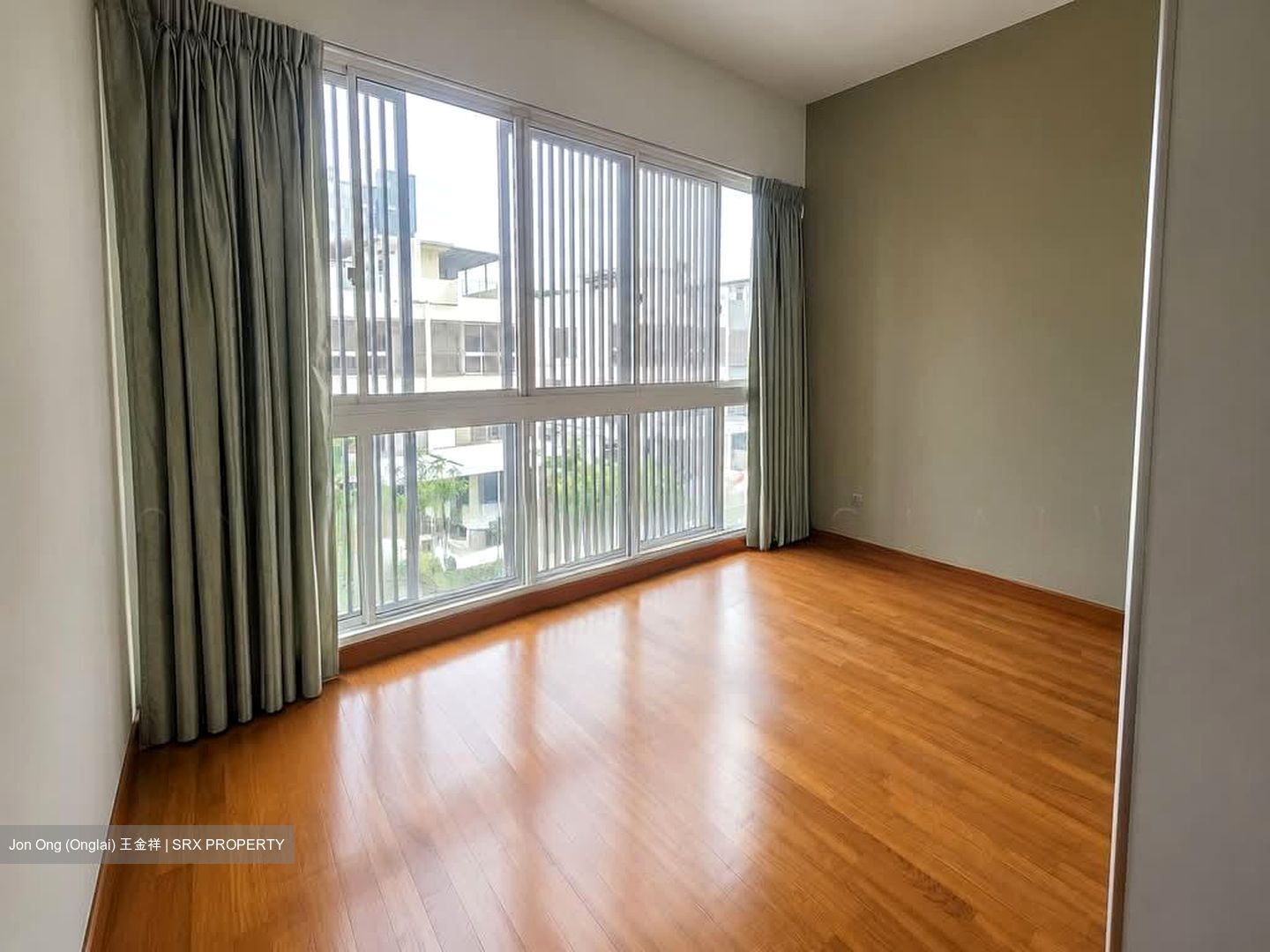 Luxus Hills (ph 7) (D28), Terrace #599917361